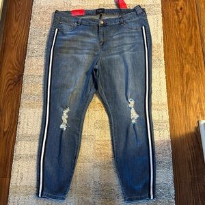 Celebrity Pink Mid-Rise skinny jeans “Lila” - NWT